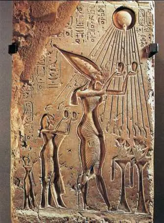 Поклонение Атону Врезанный рельеф 14 в до н э Египетский музей Каир - фото 23