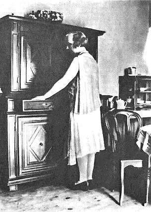 В Н Бунина 1930е годы Ян прочел мне свои новые стихи которые он написал - фото 58