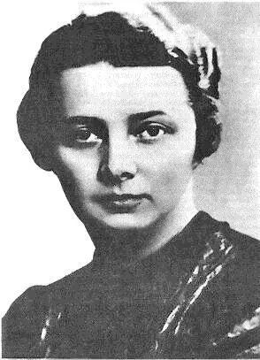 Г Н Кузнецова Париж 1934 темное платье и белый в черных разводах платок - фото 65