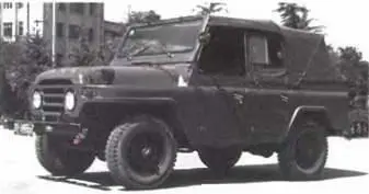 Бейцзин BJ212 4X41968 г Бейцзин BJ212A 4X4f 1973 г Боевой автомобиль - фото 238