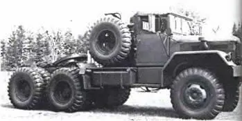 Мак М123А1С 6х61968 г Позднее на длиннобазном шасси М63А1 выпускали - фото 438