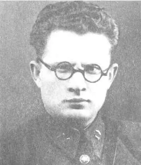 Н Ф Ковалдин 1940 г Подполковник НФ Ковалдин 1953 г пропущено в - фото 51