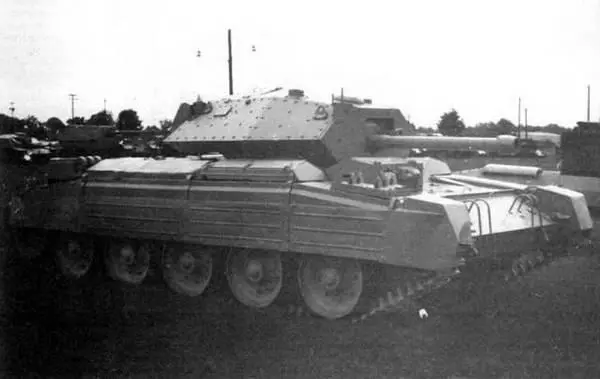 Крейсерский танк Crusader III в экспозиции военного музея на Абердинском - фото 110