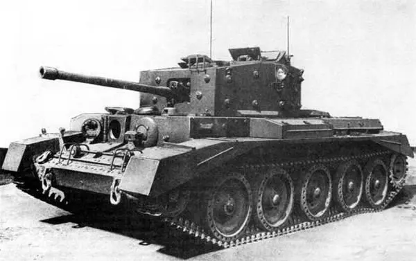 Крейсерский танк Mk VIIIM Cromwell I вверху и внизу Один из наиболее - фото 127