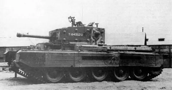 Крейсерский танк Cromwell III Эта машина оснащена бортовыми экранами не - фото 130