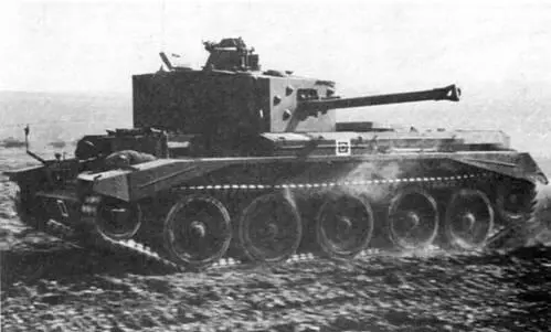 Танк Cromwell V из состава Гвардейской танковой дивизии во время учений - фото 132