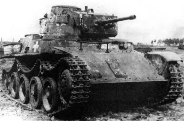 Легкий танк Toldi IIA на НИБТПолигоне в Кубинке 1945 г Ныне эта боевая машина - фото 162