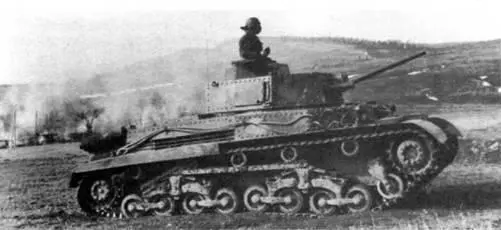 Средний танк Turan I выдвигается на боевую позицию 1944 г Командирский - фото 166