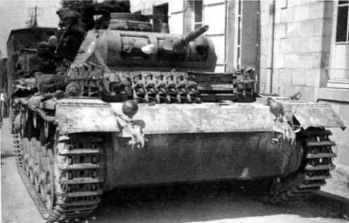 Средний танк PzIII AusfE Уже во время Французской кампании 1940 г немцы - фото 214