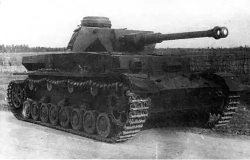 P2IV AusfG на НИБТПолигоне в Кубинке 1947 г Эта машина 83122 - фото 239