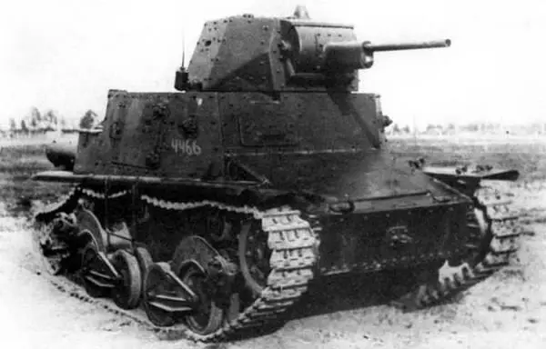 Легкий танк L640 вверху Башня танка L640 с 20 мм пушкой внизу Легкий - фото 296