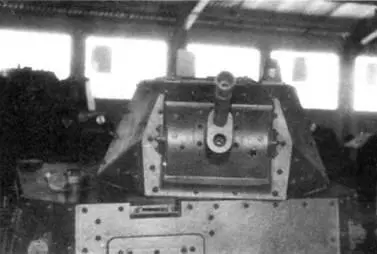 Красноармейцы осматривают подбитые танки L640 Излучина Дона 1942 г - фото 297