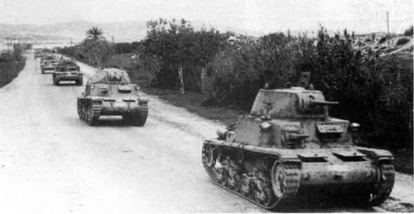 Колонна танков М1441 дивизии Centauro на дороге в Тунисе Весна 1943 г В - фото 319