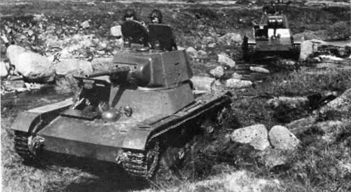 Танки Т26 обр 1939 г в дозоре на оКильдин 1942 г Танки Т26 обр 1938 - фото 365