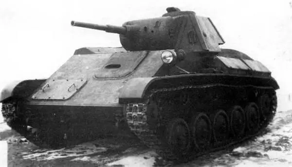 Легкий танк Т70 выпуска Горьконского автозавода 1942 г вверху Башня и люк - фото 412