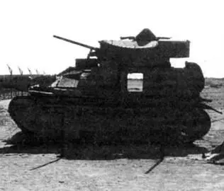 Один из танков Vickers Medium Mk II из состава 32й армейской танковой - фото 50
