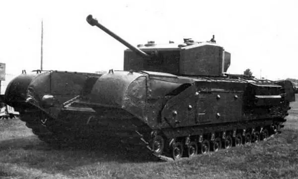 Пехотный танк Churchill III 6фунтовую пушку Mk V установленную на этом - фото 80