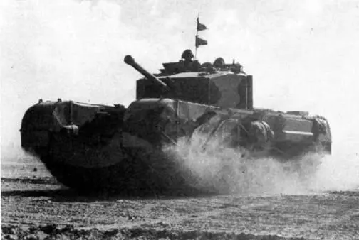 Пехотный танк Churchill III из состава 1й британской танковой дивизии во время - фото 83