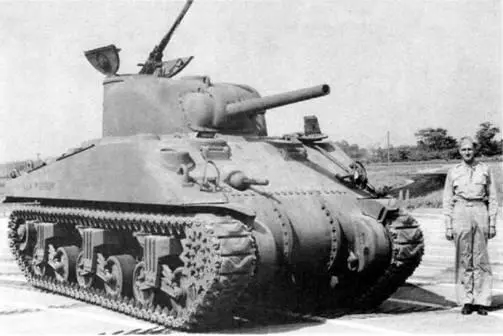 Первый серийный танк М4А4 на Абердинском полигоне 28 мая 1942 г Боевое - фото 95