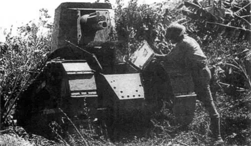 Легкий танк огневой поддержки Renault BS Северная Африка начало 1920х годов - фото 117