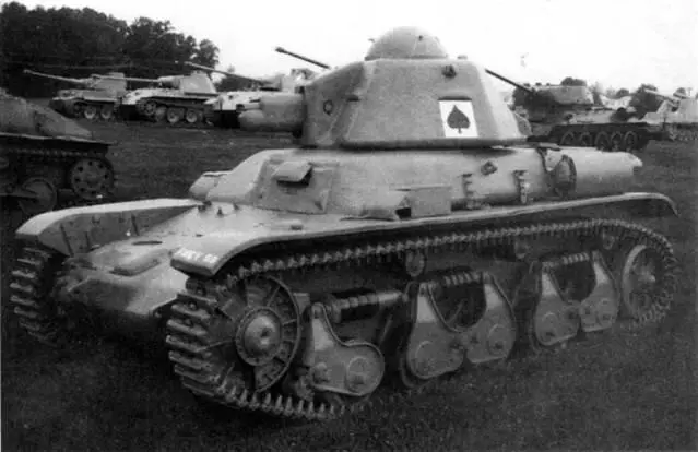 Легкий танк Renault R35 в экспозиции военного музея на Абердинском полигоне в - фото 144
