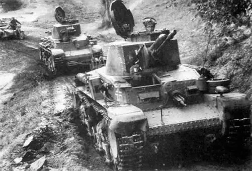 Колонна танков Pz351 Восточный фронт лето 1941 г Танк Pz 3St на - фото 219