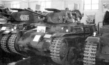 Легкие ганки семейства L60 в шведском танковом музее Сверху вниз т38 - фото 258