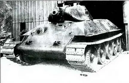 Серийный танк Т34 полуторной серии Осень 1940 г Однако несмотря на такое - фото 121