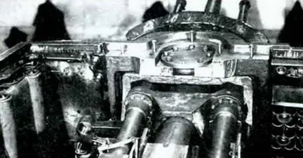 Строенная артустановка танка КВ7 19411942 гг Второй вариант танка КВ7 - фото 225
