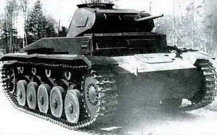 Немецкий легкий танк PzKpfw II захваченный в боях 19421943 гг 144 Велико - фото 242