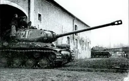 Танки ИС2 ИС122 на фронте Осень 1944 г Второй довод насчет большего - фото 146