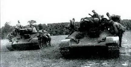 Занятия танкового десанта Июль 1943 г Сюда были стянуты все основные - фото 52