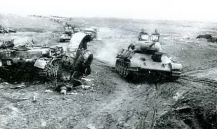 Советская танковая часть в наступлении Южнее Курска июль 1943 г Главные - фото 58