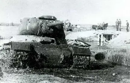 Испытания танка ИС85 1 с 85мм пушкой С31 под Челябинском 1943 г - фото 81