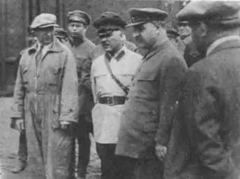 Наше правительство не готовилось к войне К Ворошилов С Орджоникидзе и В - фото 33
