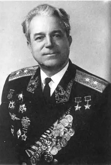 В И Попков 1970 е годы Летчик А Е Голованов 1930е годы Главный - фото 45