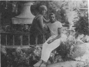 К К Рокоссовский с женой Юлией Петровной в Кисловодске 1927 гол НКГБ не - фото 64