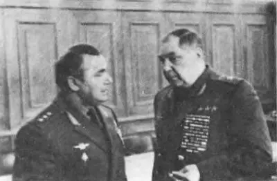 Встретились два трижды Героя И Н Кожедуб и А И Покрышкин 1976 год Фото - фото 75