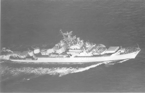 Сторожевой корабль Ладный на боевой службе в Средиземном море в 1983 г фото - фото 121