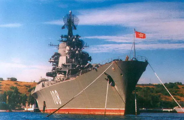 Противолодочный крейсер Москва в начале 90х годов фото АН Одайника - фото 77