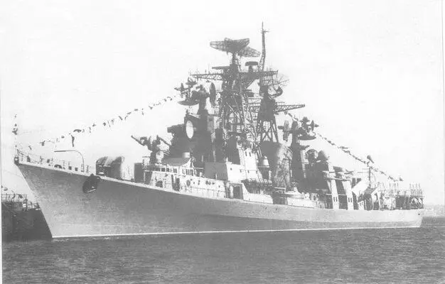 Большой противолодочный корабль Смелый после модернизации по пр 61МП в 1986 г - фото 94
