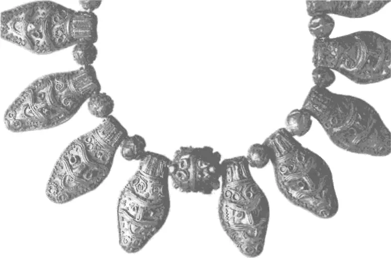 Ожерелье из серебряных филигранных бус и подвесок с Готланда 1 Дэнло - фото 111
