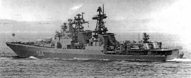 БПК Адмирал Виноградов на День ВМФ 1994 г и на выходе в Амурский залив 1989 - фото 39