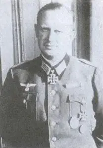 Полковник Ганс Кристерн с 31 января 1941 г кавалер Рыцарского креста - фото 48