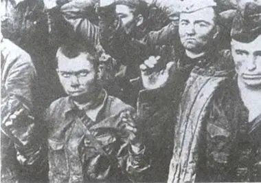 Русские военнопленные Майор Йозеф Бранднер командир 912й бригады штурмовых - фото 87
