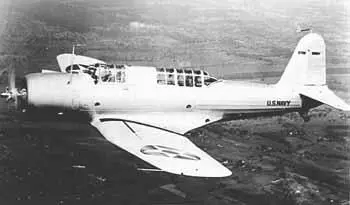Brewster F2A Buffalo Не лучше дело обстояло и с пикирующими бомбардировщиками - фото 45