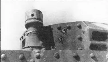 Пробоины в броне башни немецкого легкого танка Pz Kpfw 38t Ausf S от снарядов - фото 35