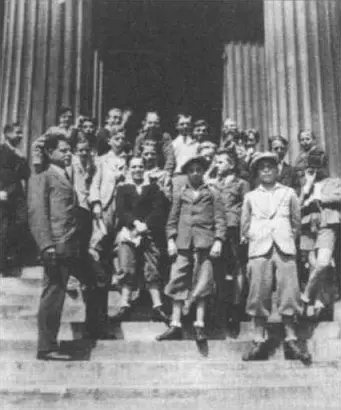 15 Поппер школьный учитель в Вене в начале 1930х годов Он получил - фото 15