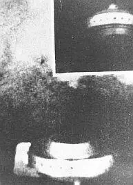 ж Два молодых датчанина опубликовали в июле 1959 года три фотографии НЛО над - фото 157
