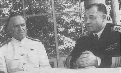 Потсдам 1945 г На веранде особняка в дни конференции Маршал Г К Жуков и - фото 31